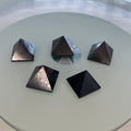 Schungit Pyramide